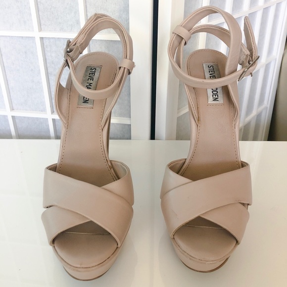 STEVE MADDEN Nude Peep Toe Heels - Picture 2 of 7